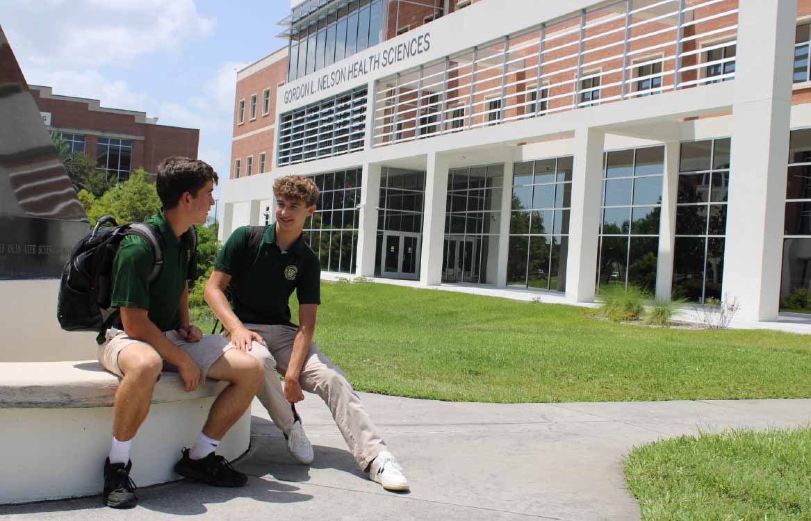 Melbourne Central Catholic High School 墨爾本中央天主高中